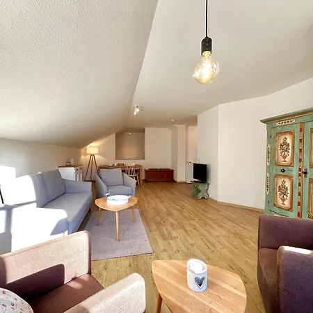 Dorfplatz Apartmán